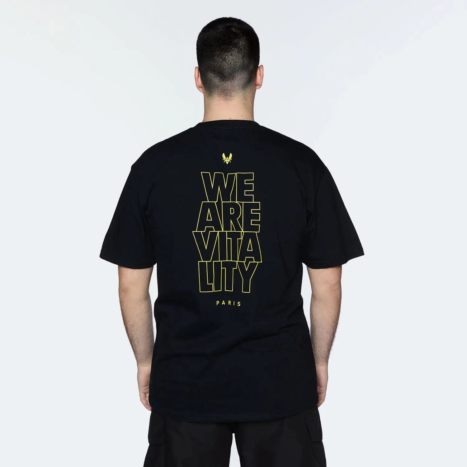 T-shirt Vitality Essentials Noir vue de dos porté