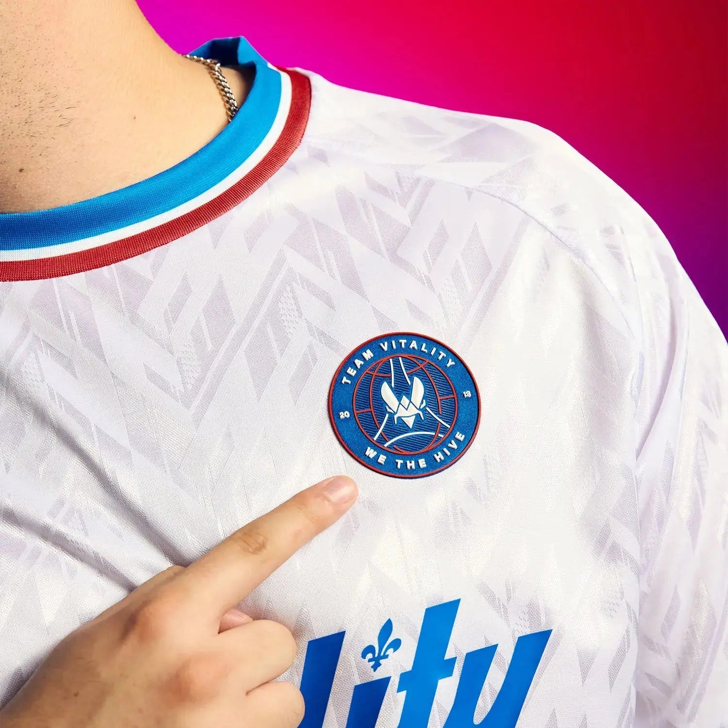 Maillot Alternate Vitality 2025 zoom badge