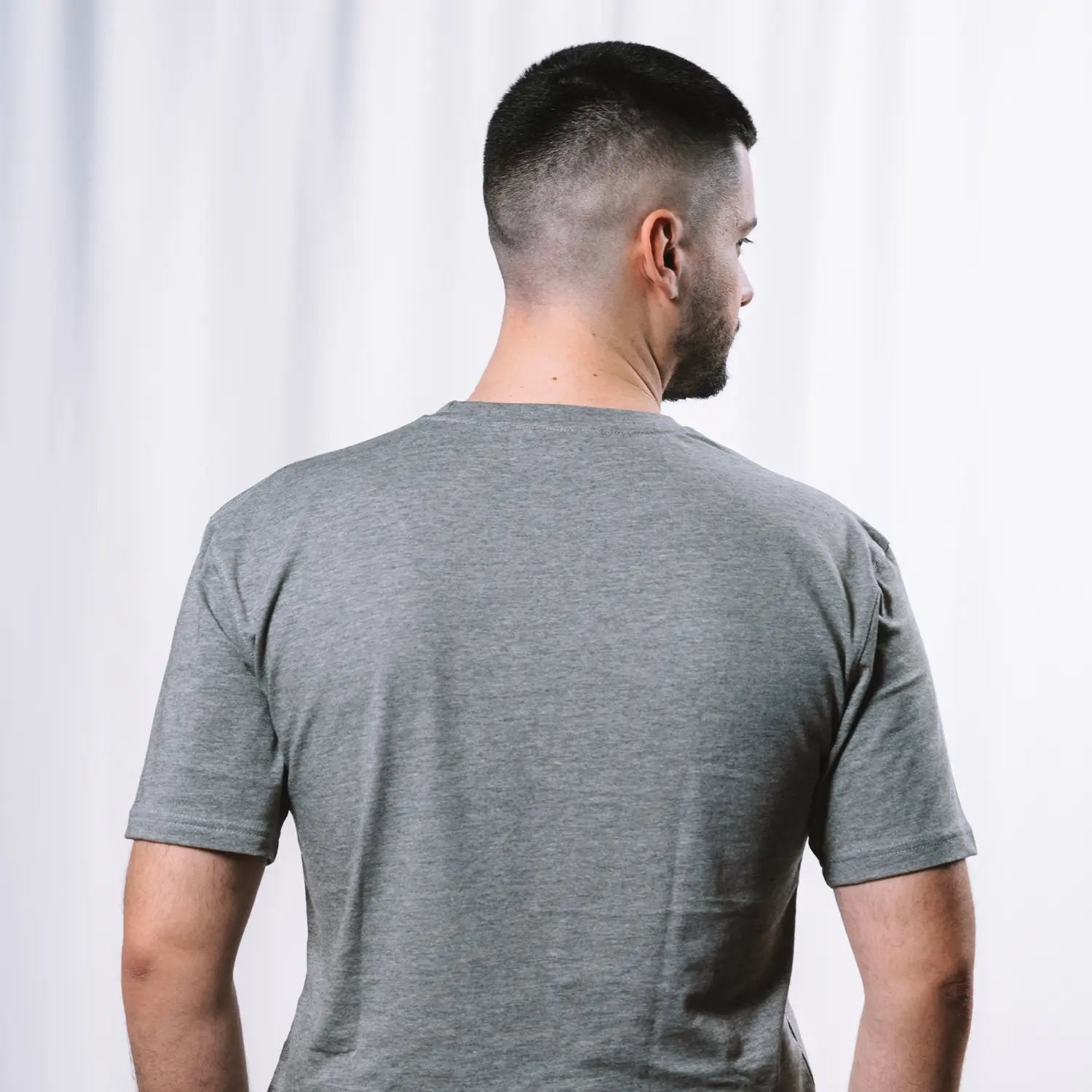 T-shirt Essentials 2025 Vitality gris Fuury de dos