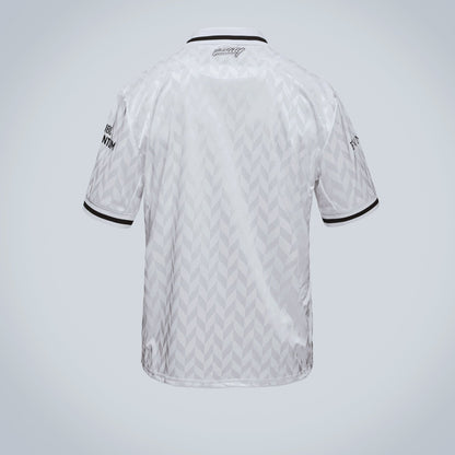 Maillot Alternate Vitality 2024 lifestyle blanc signé Hummel vue de dos 