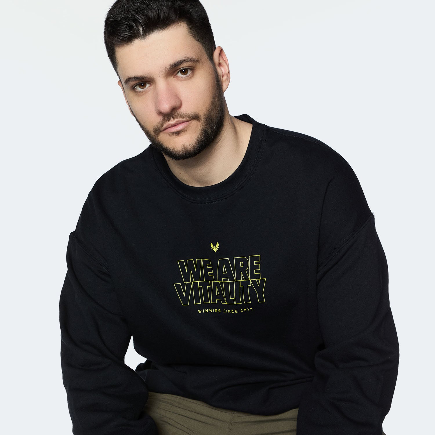 Crewneck Vitality Essentials 2024 noir porté