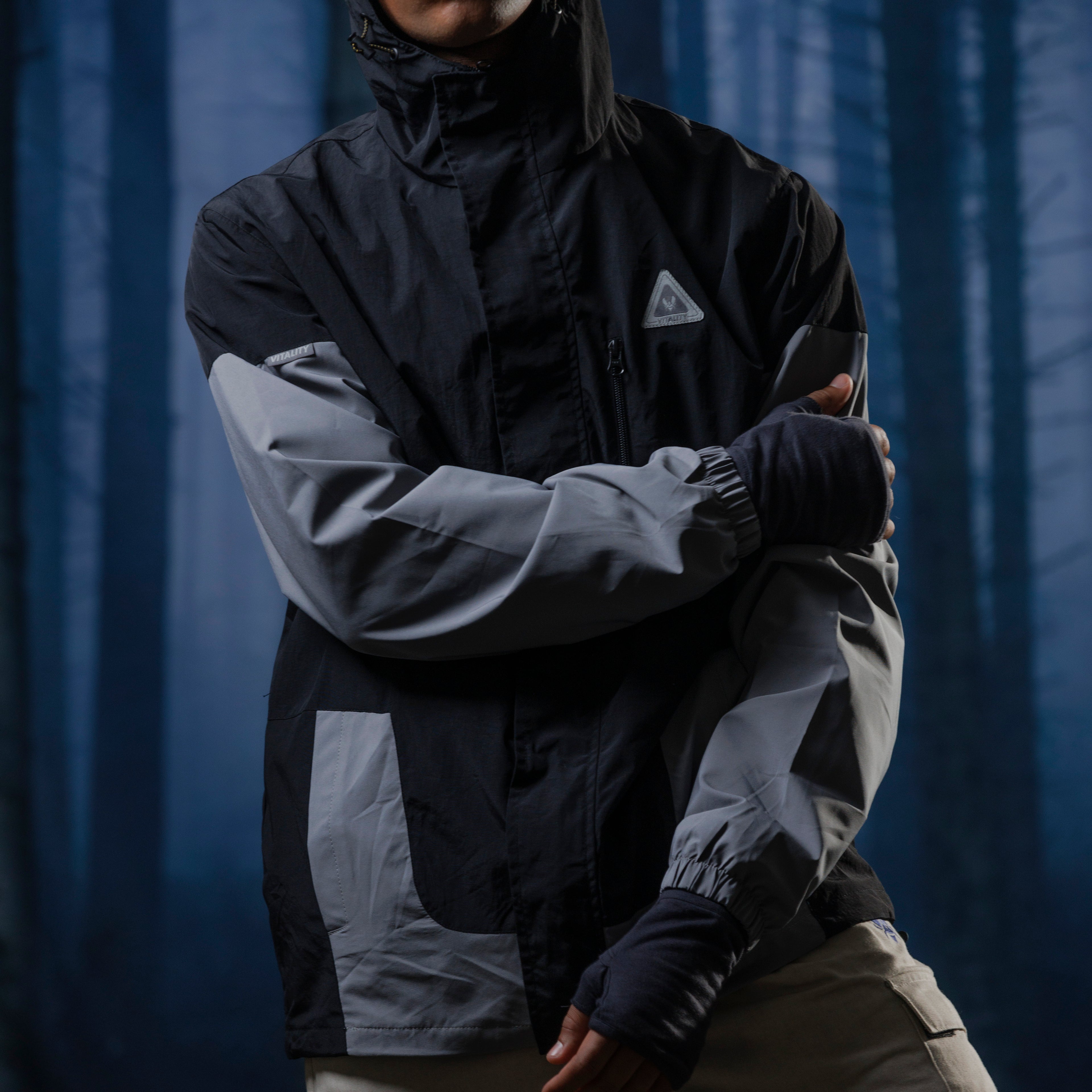 Tech two-tone windbreaker jacket in gray